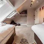 The Merry Gull, - Stunning, Quirky, Luxury * ウィットビー