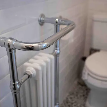 The Merry Gull, - Stunning, Quirky, Luxury *