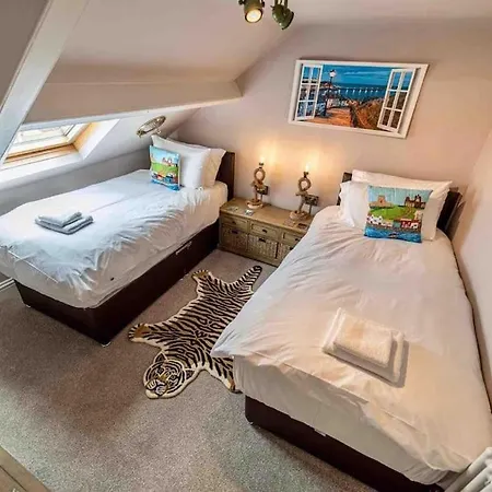 Сasa de vacaciones The Merry Gull, - Stunning, Quirky, Luxury Whitby