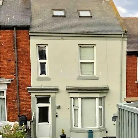 The Merry Gull, - Stunning, Quirky, Luxury *