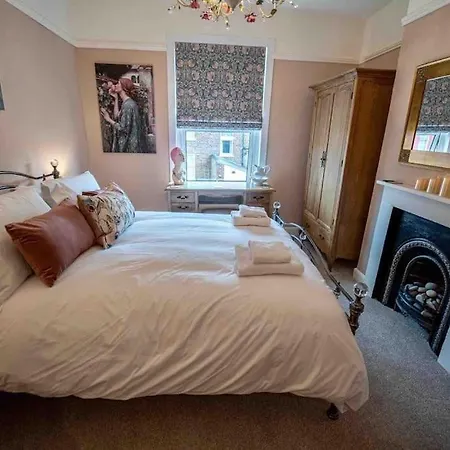 The Merry Gull, - Stunning, Quirky, Luxury Whitby